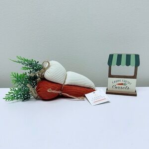 New Target Bullseye Playground Fabric Carrots and Carrot Stand Wooden Sign Set